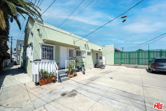 $2,790,000 | 3714 West Pico Boulevard, Los Angeles, CA 90019