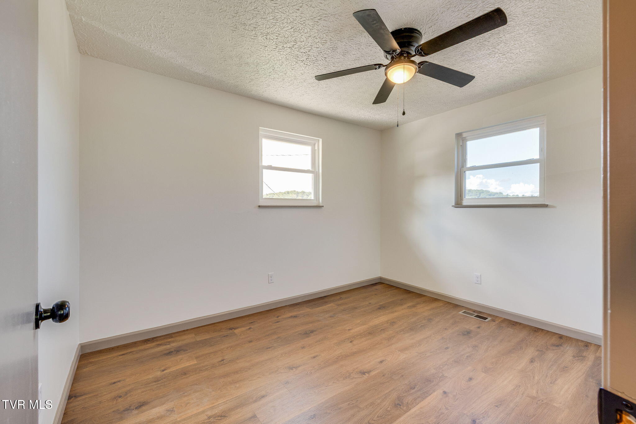 1759 Granby Road Kingsport, TN 37660 - Photo 11 of 31 011
