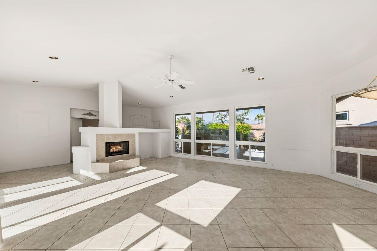 78855 Casa Del Rio La Quinta, CA 92253 - Photo 30 of 35 8hlUwuBw