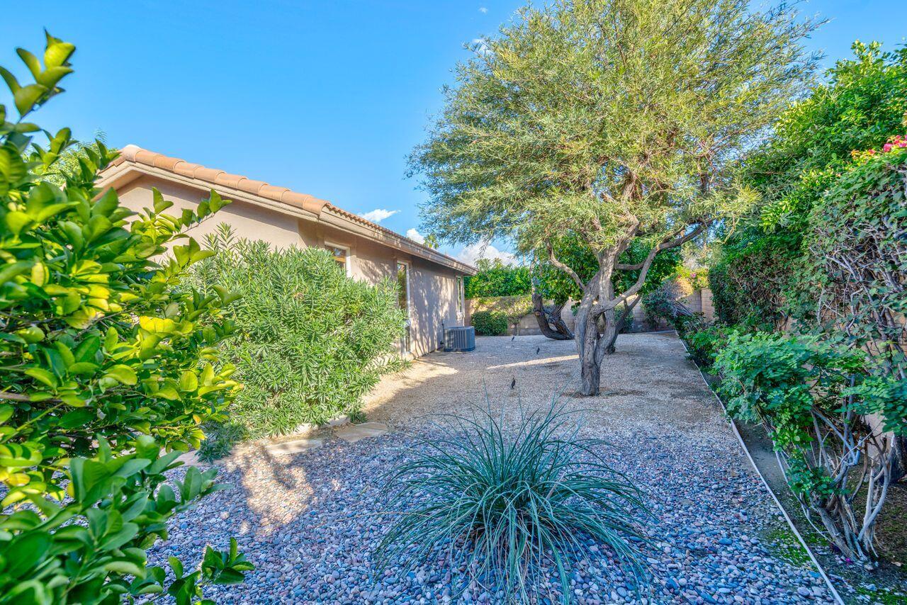 78855 Casa Del Rio La Quinta, CA 92253 - Photo 6 of 35 smPcwKMa