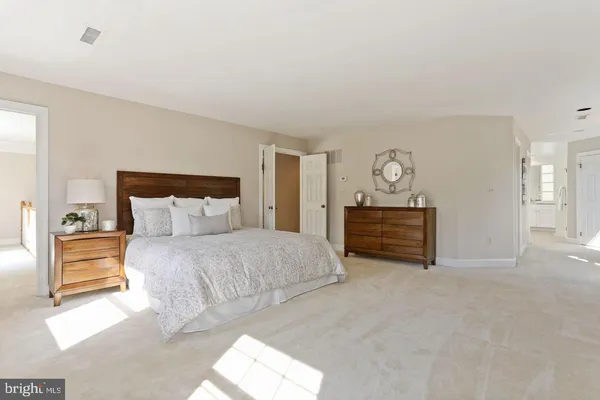 $6,775 | 2835 Lorcom Lane, Arlington, VA 22207