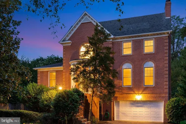 $6,775 | 2835 Lorcom Lane, Arlington, VA 22207