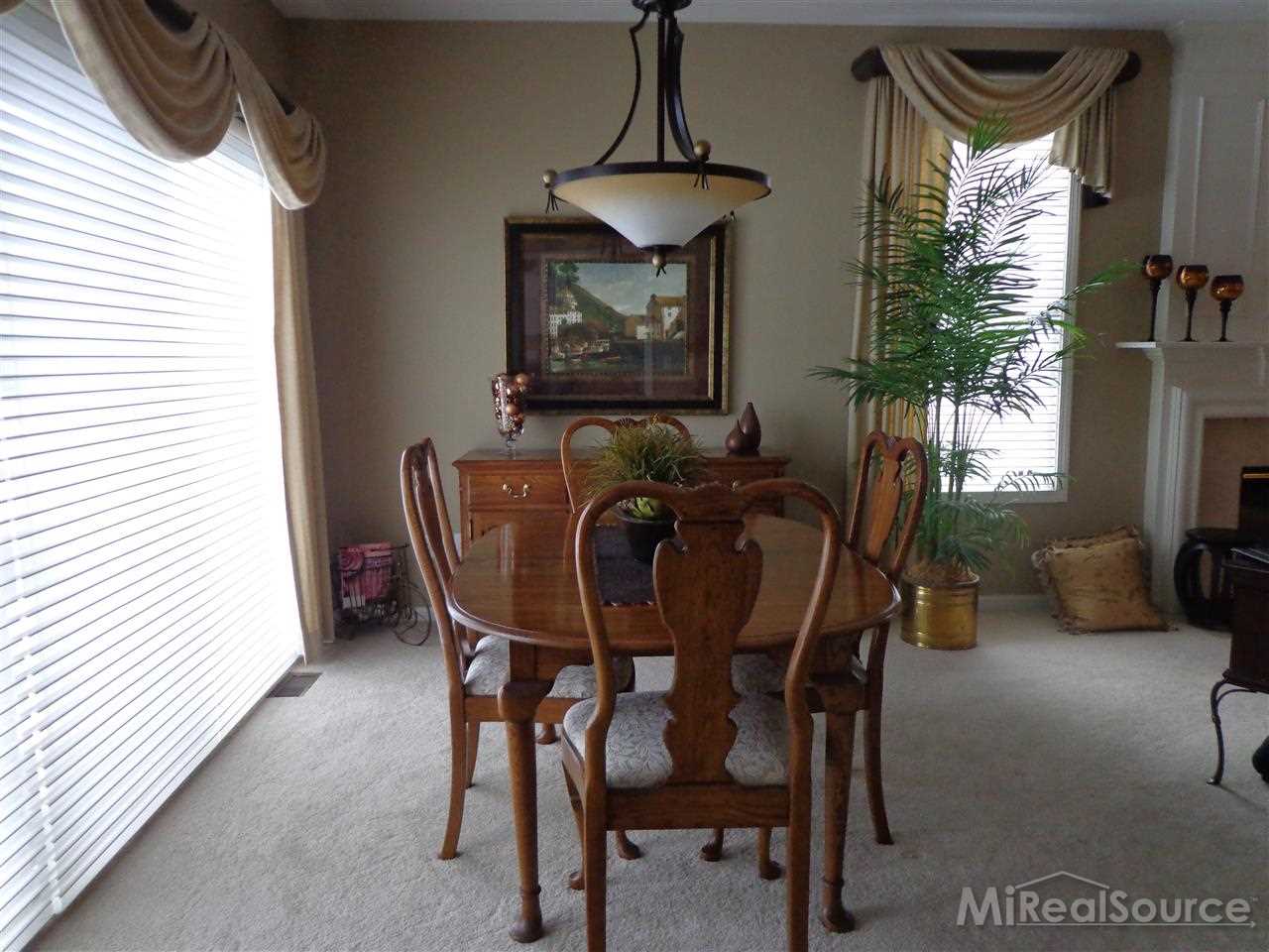 1346 Copper Circle Rochester, MI 48306 - Photo 4 of 24