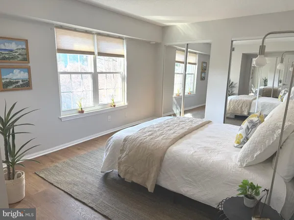 $390,000 | 7640 Tremayne Place, Unit 202, McLean, VA 22102