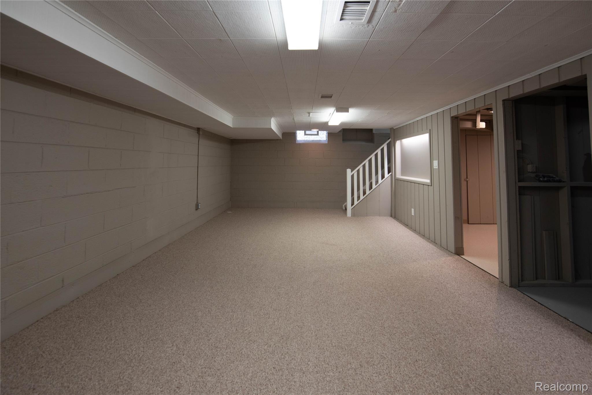 1699 Littlestone Road Grosse Pointe, MI 48236 - Photo 47 of 54 Littlestone 1699 - 44.jpg