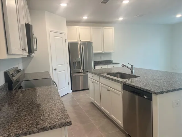 $2,000 | 2407 Southwest 165th Street, Ocala, FL 34473