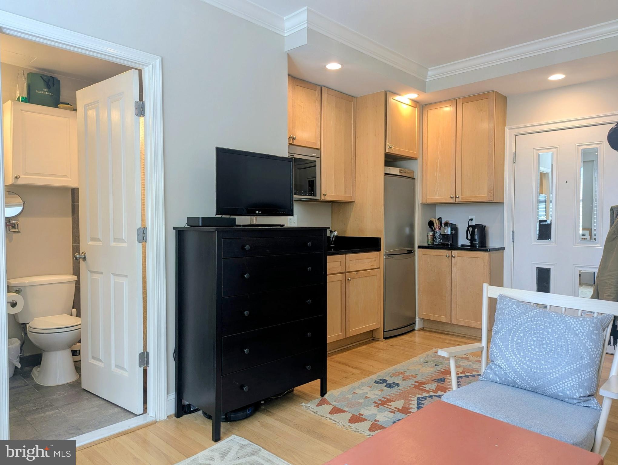 1701 16th Street Northwest, Unit 510 Washington, DC 20009 - Photo 8 of 29 Open Kitchen & great layout