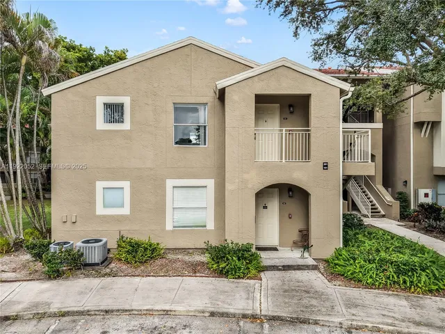 $2,000 | 1825 Palm Cove Boulevard, Unit 7201, Delray Beach, FL 33445