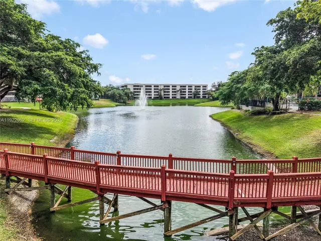 $2,000 | 1825 Palm Cove Boulevard, Unit 7201, Delray Beach, FL 33445