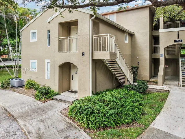 $2,000 | 1825 Palm Cove Boulevard, Unit 7201, Delray Beach, FL 33445