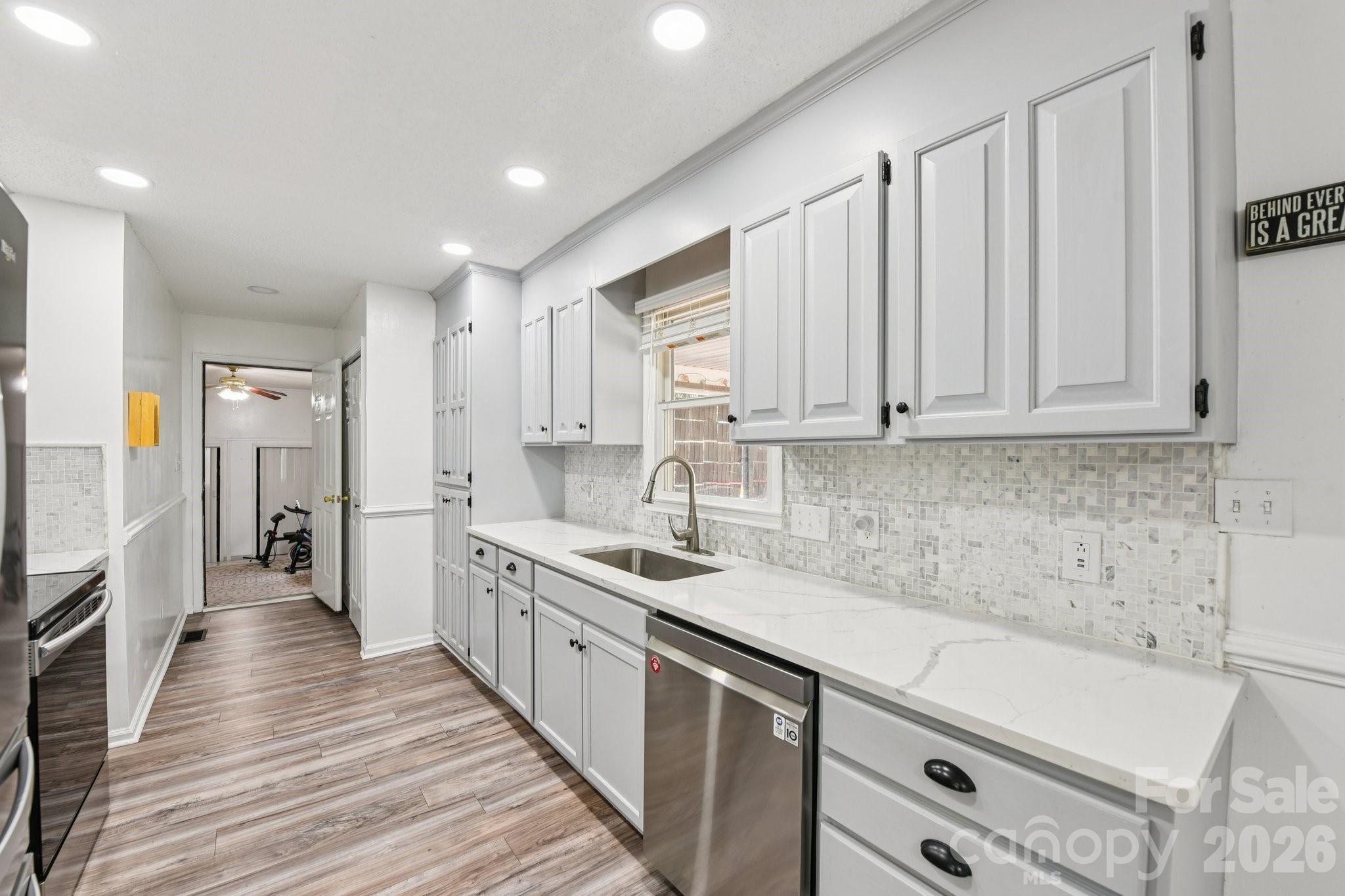 140 Clearview Road Statesville, NC 28625 - Photo 13 of 48