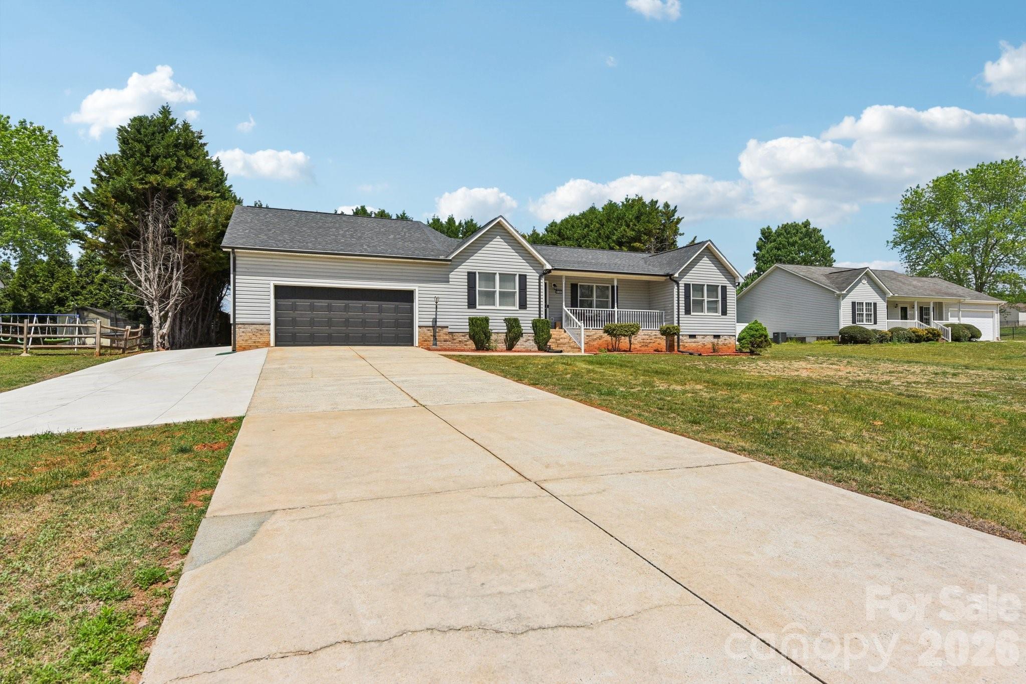 140 Clearview Road Statesville, NC 28625 - Photo 2 of 48