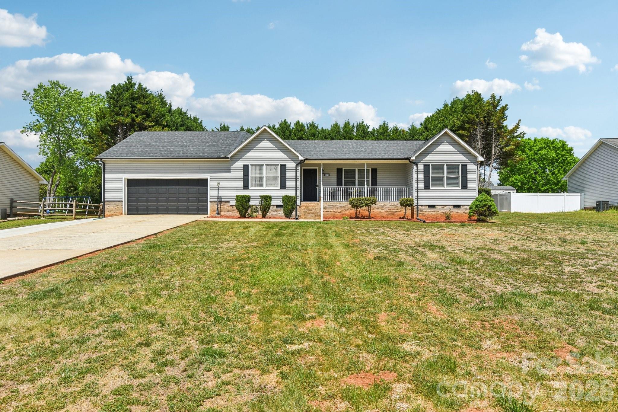 140 Clearview Road Statesville, NC 28625 - Photo 3 of 48