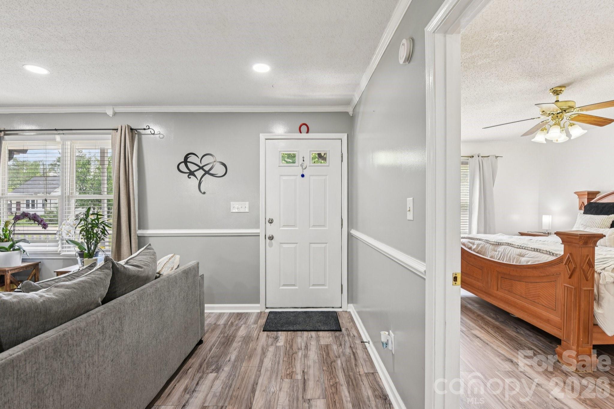 140 Clearview Road Statesville, NC 28625 - Photo 5 of 48