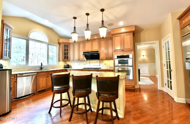 $799,000 | 72 Stone Crest Drive, Halfmoon, NY 12118