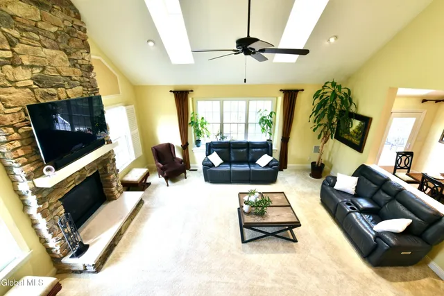 $799,000 | 72 Stone Crest Drive, Halfmoon, NY 12118