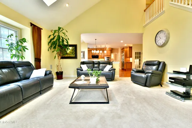 $799,000 | 72 Stone Crest Drive, Halfmoon, NY 12118