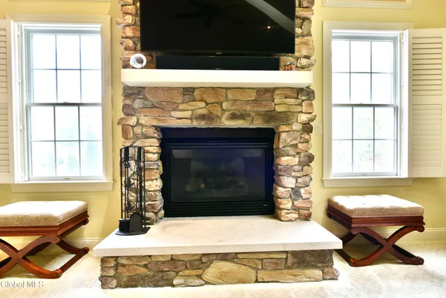 $799,000 | 72 Stone Crest Drive, Halfmoon, NY 12118