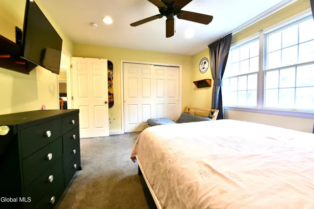 $799,000 | 72 Stone Crest Drive, Halfmoon, NY 12118