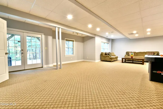 $799,000 | 72 Stone Crest Drive, Halfmoon, NY 12118