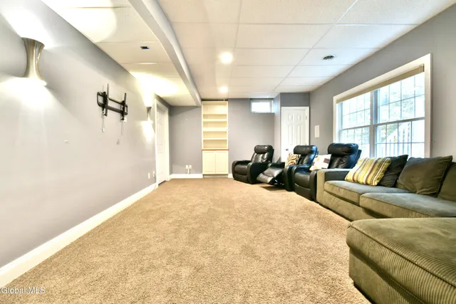 $799,000 | 72 Stone Crest Drive, Halfmoon, NY 12118