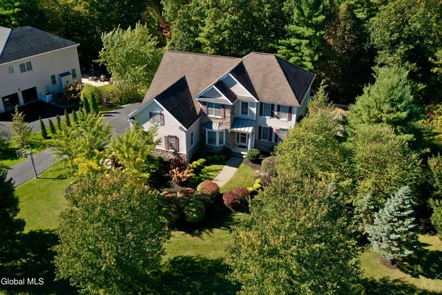 $799,000 | 72 Stone Crest Drive, Halfmoon, NY 12118