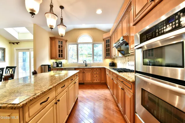 $799,000 | 72 Stone Crest Drive, Halfmoon, NY 12118