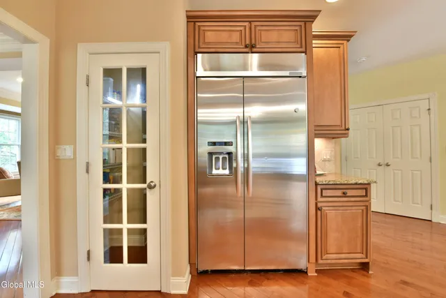 $799,000 | 72 Stone Crest Drive, Halfmoon, NY 12118