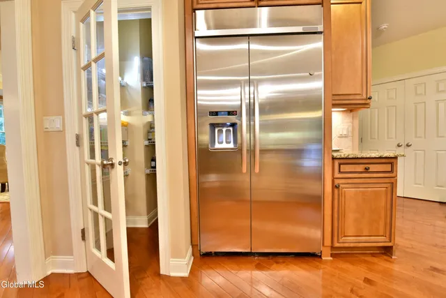 $799,000 | 72 Stone Crest Drive, Halfmoon, NY 12118