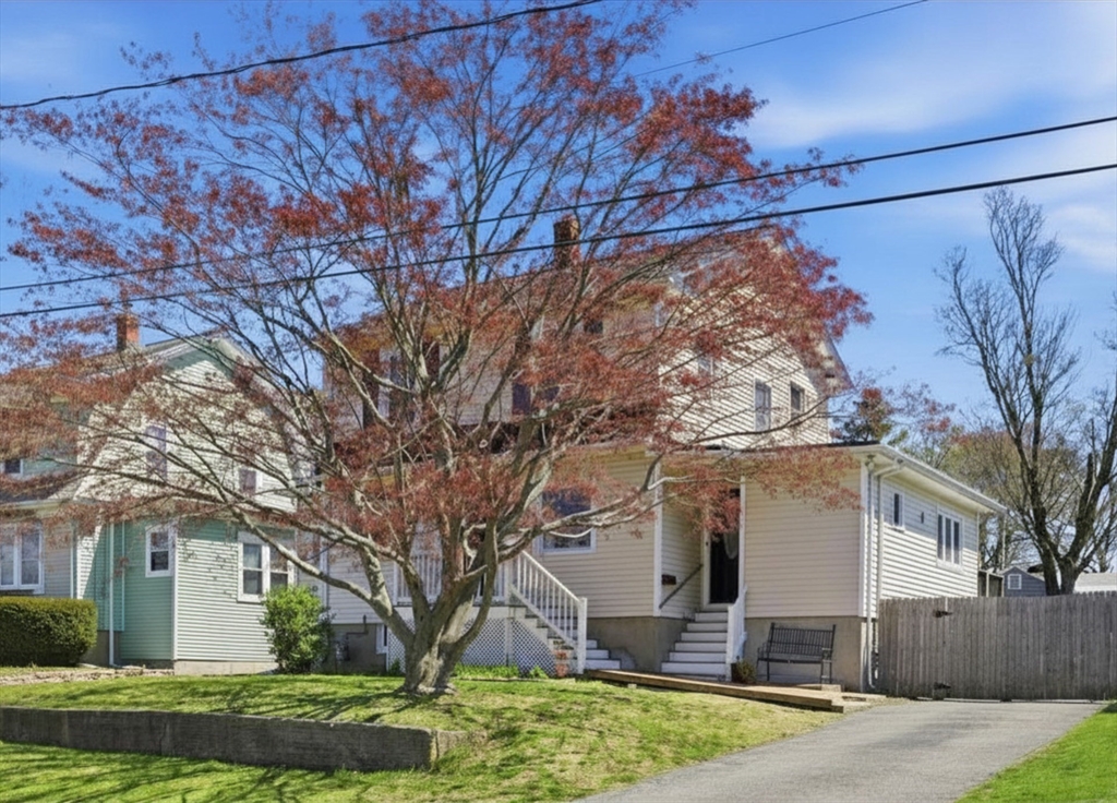 90 Sweetbriar Avenue Riverside, RI 02915 - Photo 2 of 22 Gallery Image 2