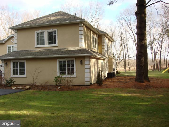 1016 Mercer Road Princeton, NJ 08540 - Photo 23 of 25 Exterior Side