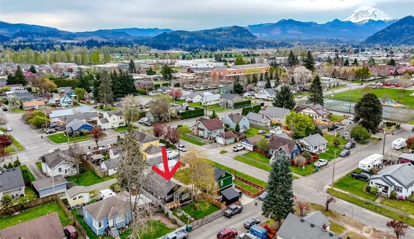 $490,000 | 3015 Fredrickson Street, Enumclaw, WA 98022