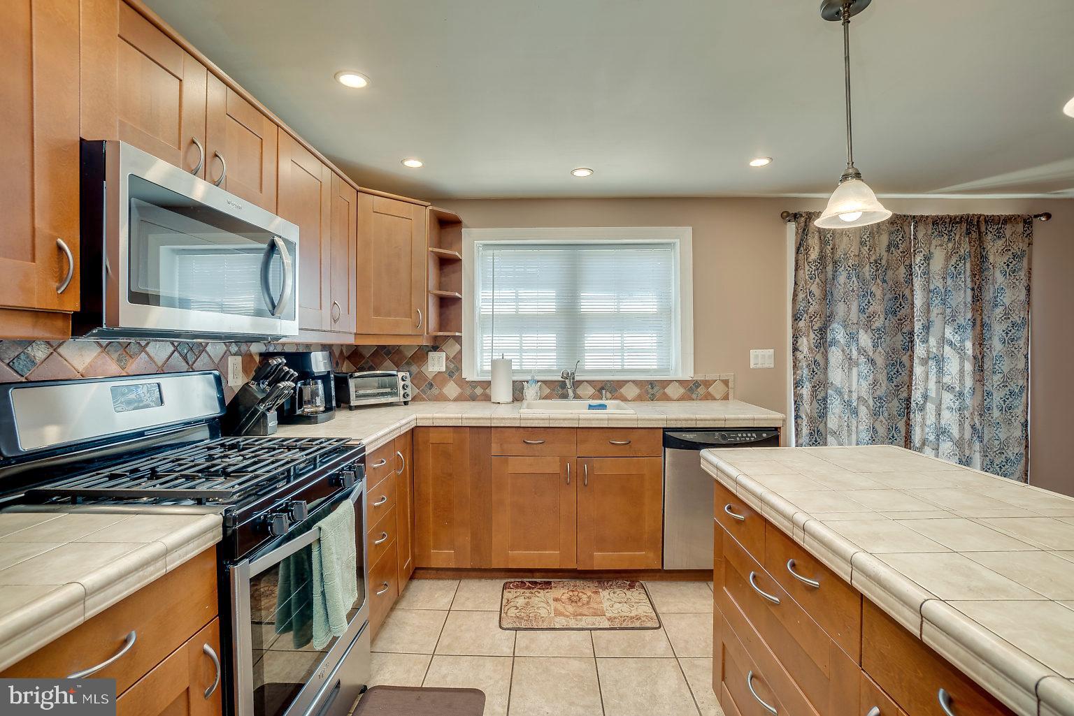 8023 Stratman Road Baltimore, MD 21222 - Photo 11 of 37 Kitchen