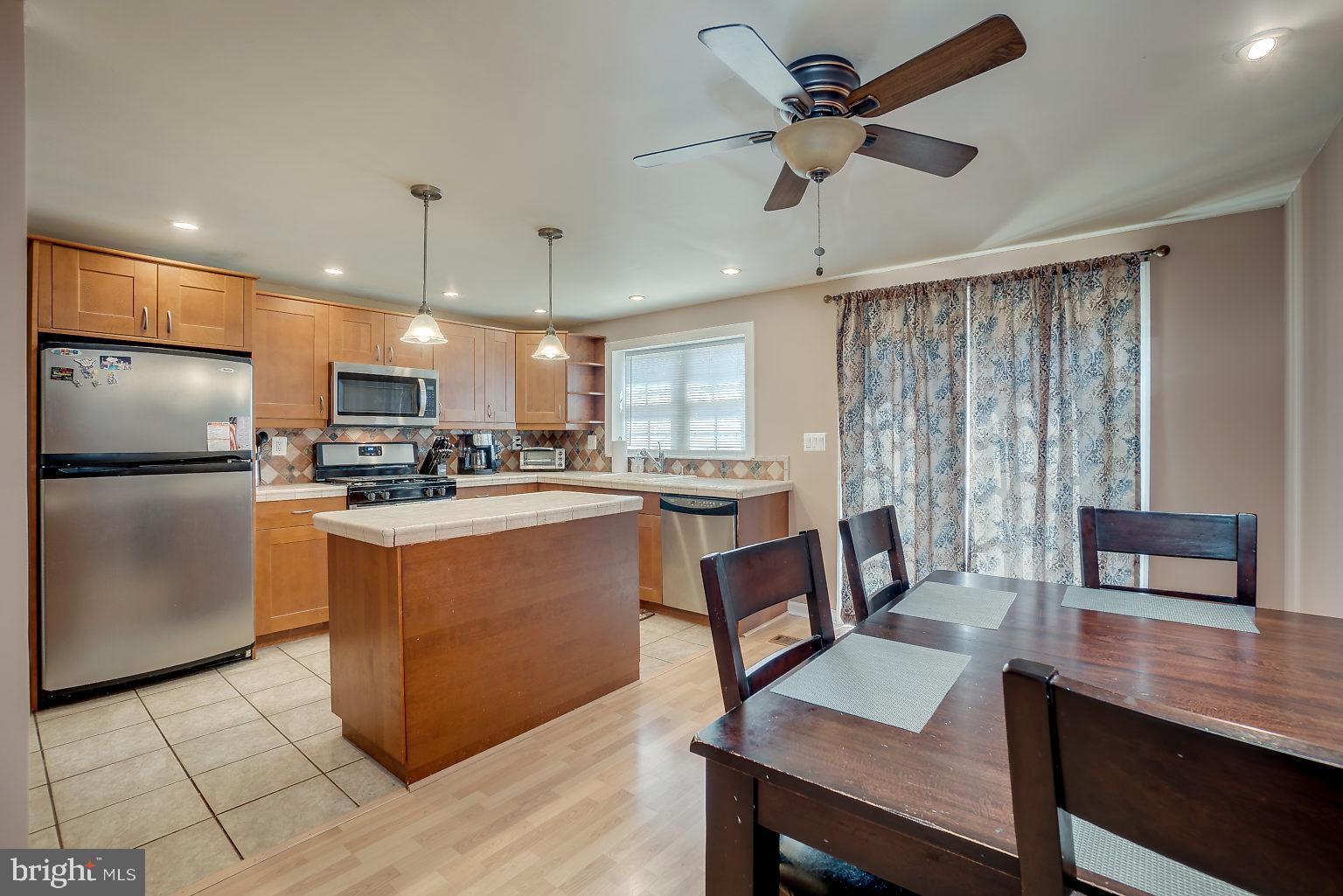 8023 Stratman Road Baltimore, MD 21222 - Photo 16 of 37 Dining Rm/Kitchen