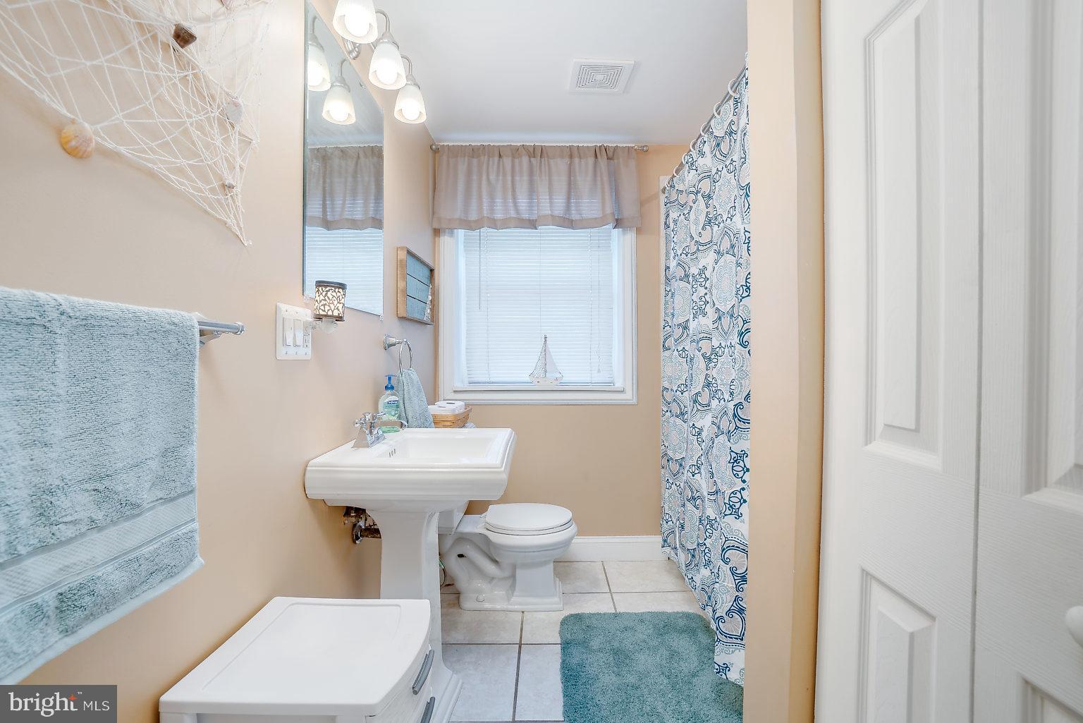 8023 Stratman Road Baltimore, MD 21222 - Photo 20 of 37 Full Bathroom Upper Level