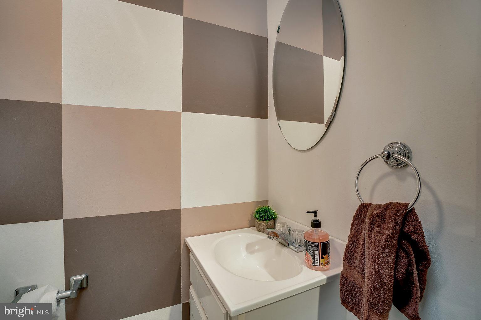 8023 Stratman Road Baltimore, MD 21222 - Photo 29 of 37 Lower level half bath