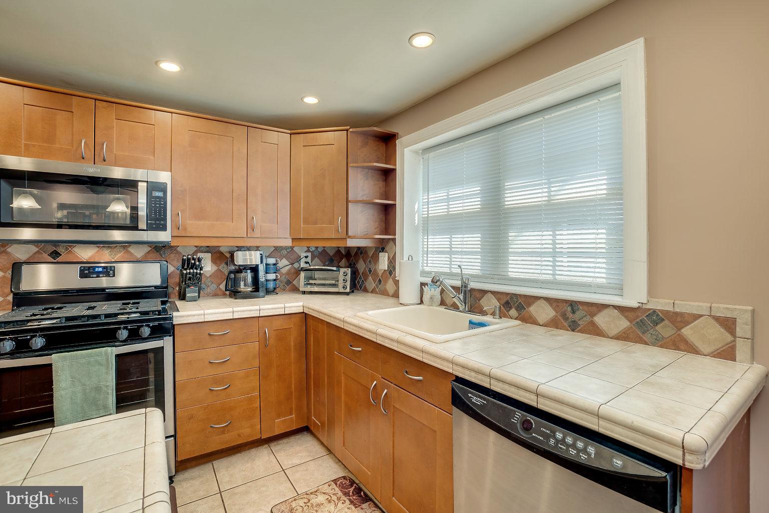8023 Stratman Road Baltimore, MD 21222 - Photo 8 of 37 Kitchen
