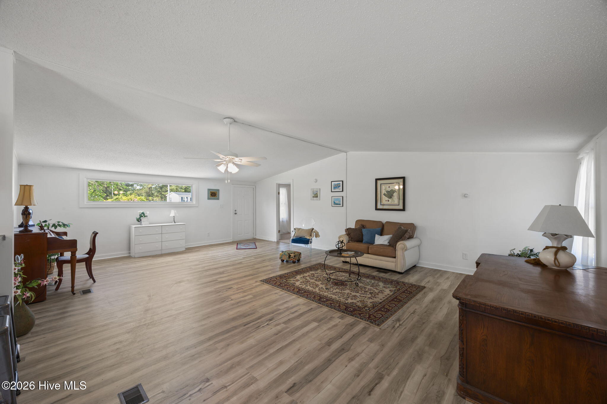 115 Great Oak Road Havelock, NC 28532 - Photo 6 of 39 GrtOakLR