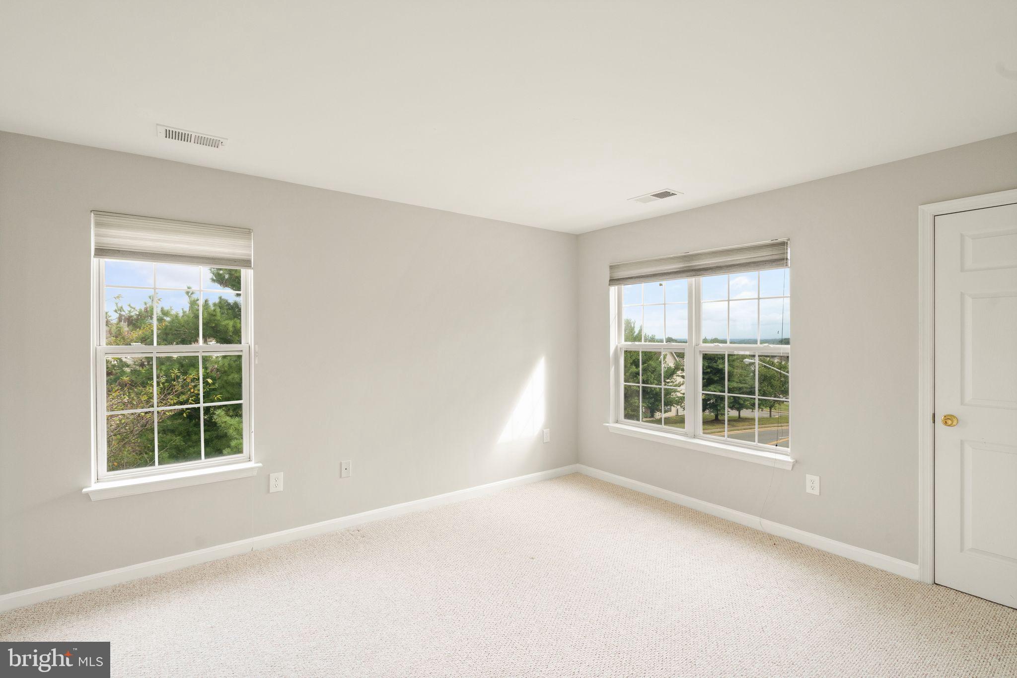 1067 Gardenview Loop, Unit 304 Woodbridge, VA 22191 - Photo 22 of 37