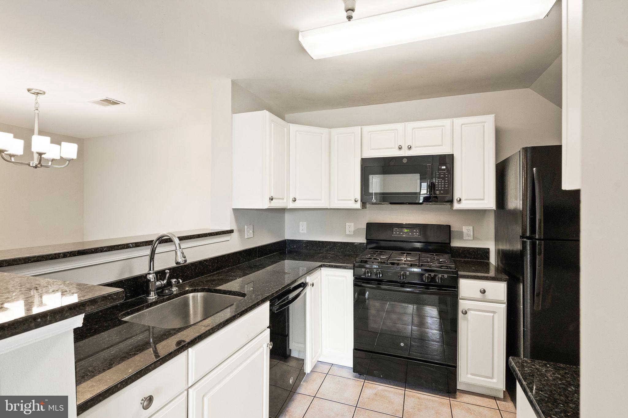 1067 Gardenview Loop, Unit 304 Woodbridge, VA 22191 - Photo 4 of 37