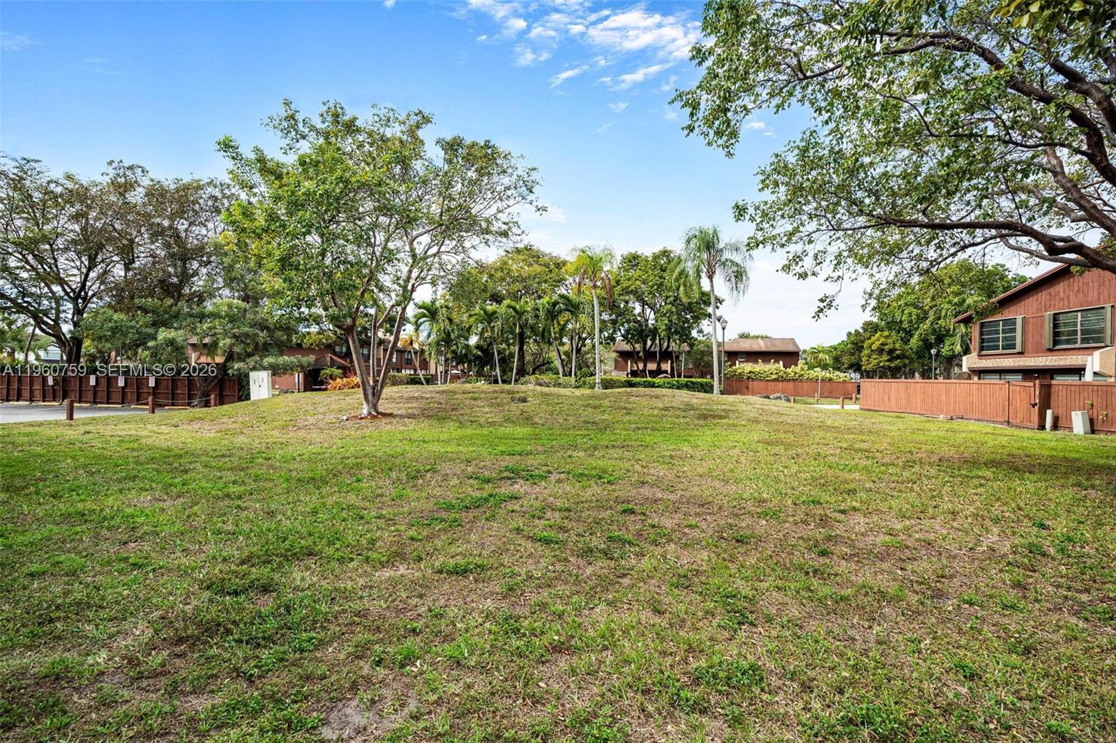 7074 Southwest 114th Place, Unit B Miami, FL 33173 - Photo 42 of 44