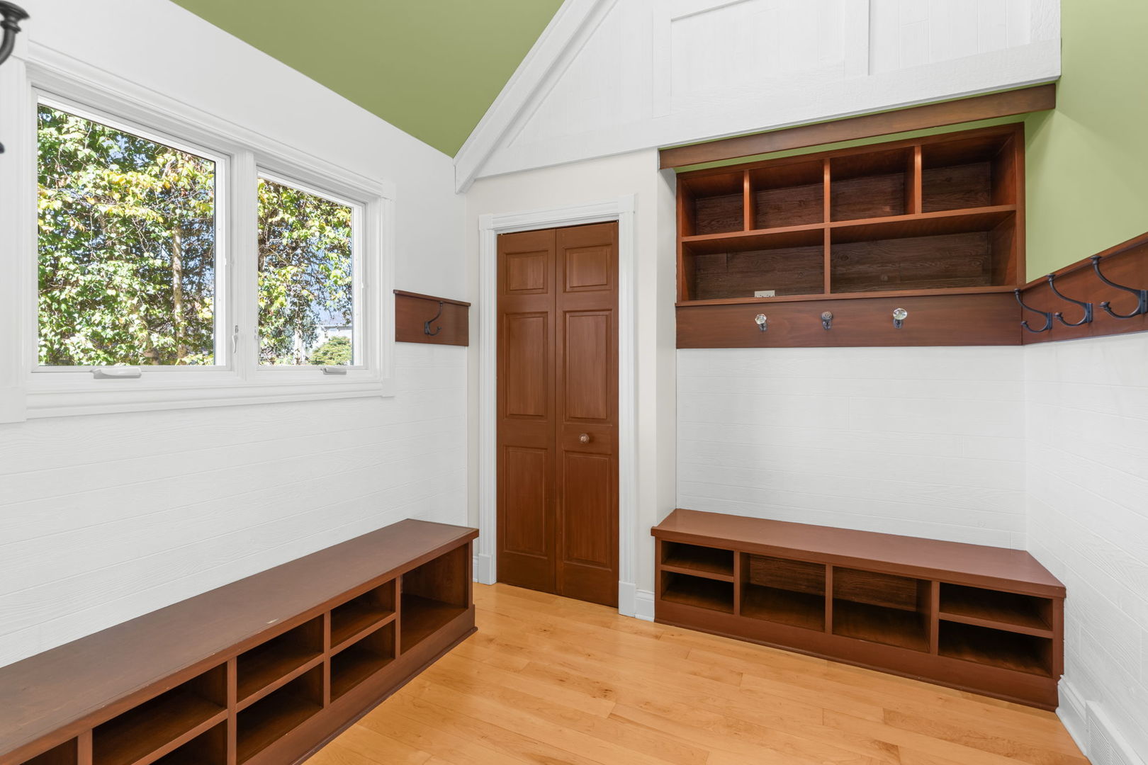 27069 West Fox River Road Cary, IL 60013 - Photo 8 of 47 Gallery Image 8