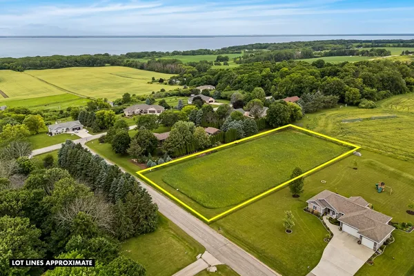 $67,500 | W5390 Campbell Drive, Hilbert, WI 54129