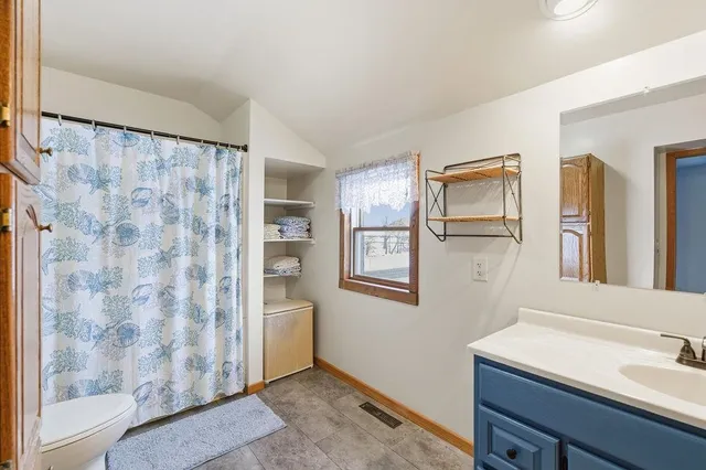 $389,900 | 5987 County Road East, Omro, WI 54963