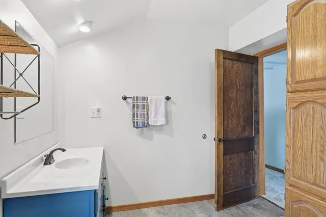 $389,900 | 5987 County Road East, Omro, WI 54963