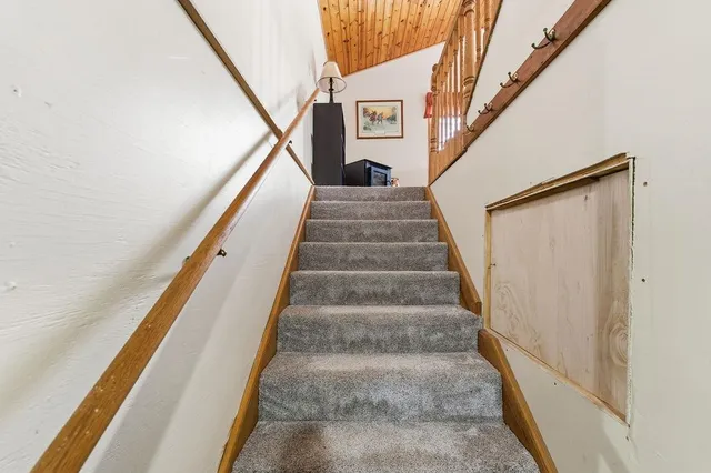 $389,900 | 5987 County Road East, Omro, WI 54963