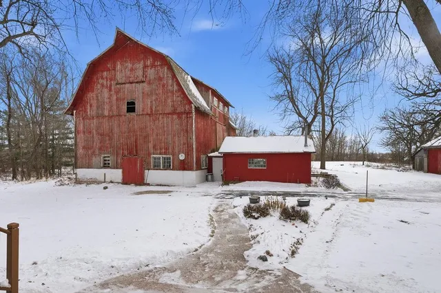 $389,900 | 5987 County Road East, Omro, WI 54963