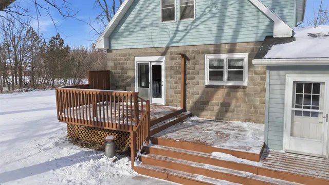 $389,900 | 5987 County Road East, Omro, WI 54963