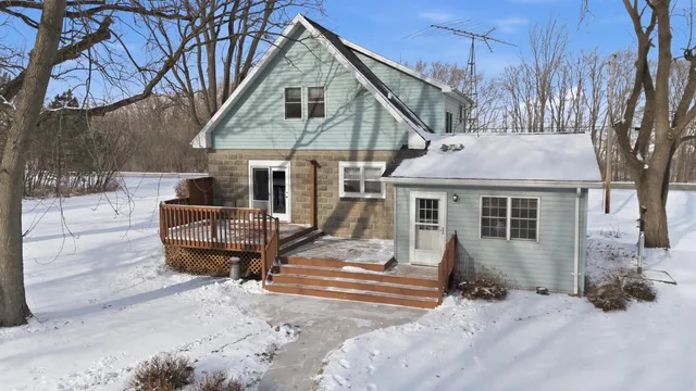 $389,900 | 5987 County Road East, Omro, WI 54963