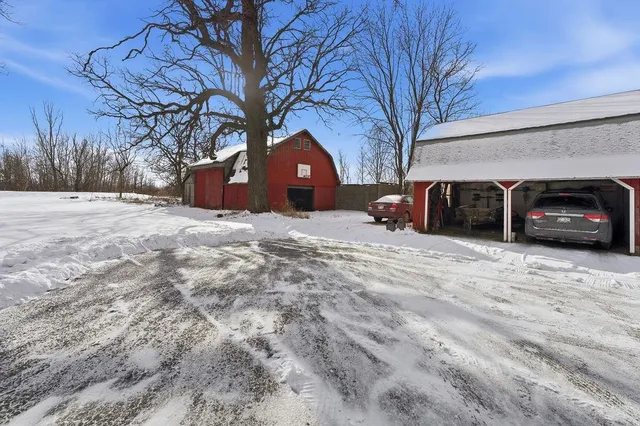 $389,900 | 5987 County Road East, Omro, WI 54963